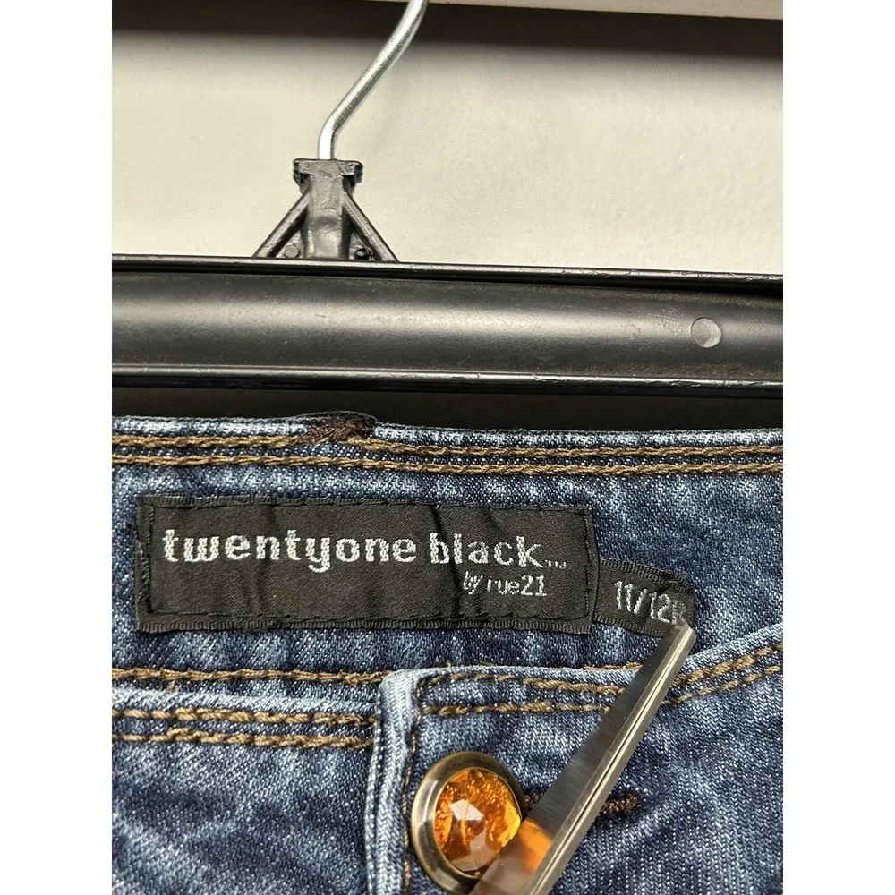 rue21 twentyone black Jeans Women 11/12R Blue Skinny Distressed Ripped Denim